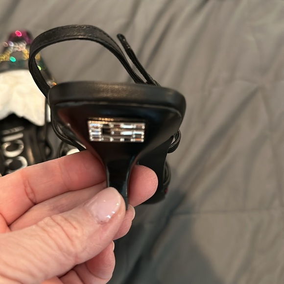 Stunning one of few Brand new. Never worn Gucci shoe - Picture 3 of 7